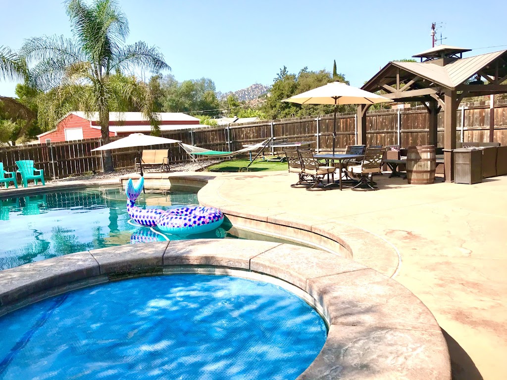 Farmhouse Vacations | 17054 Handlebar Rd, Ramona, CA 92065, USA | Phone: (760) 440-8281