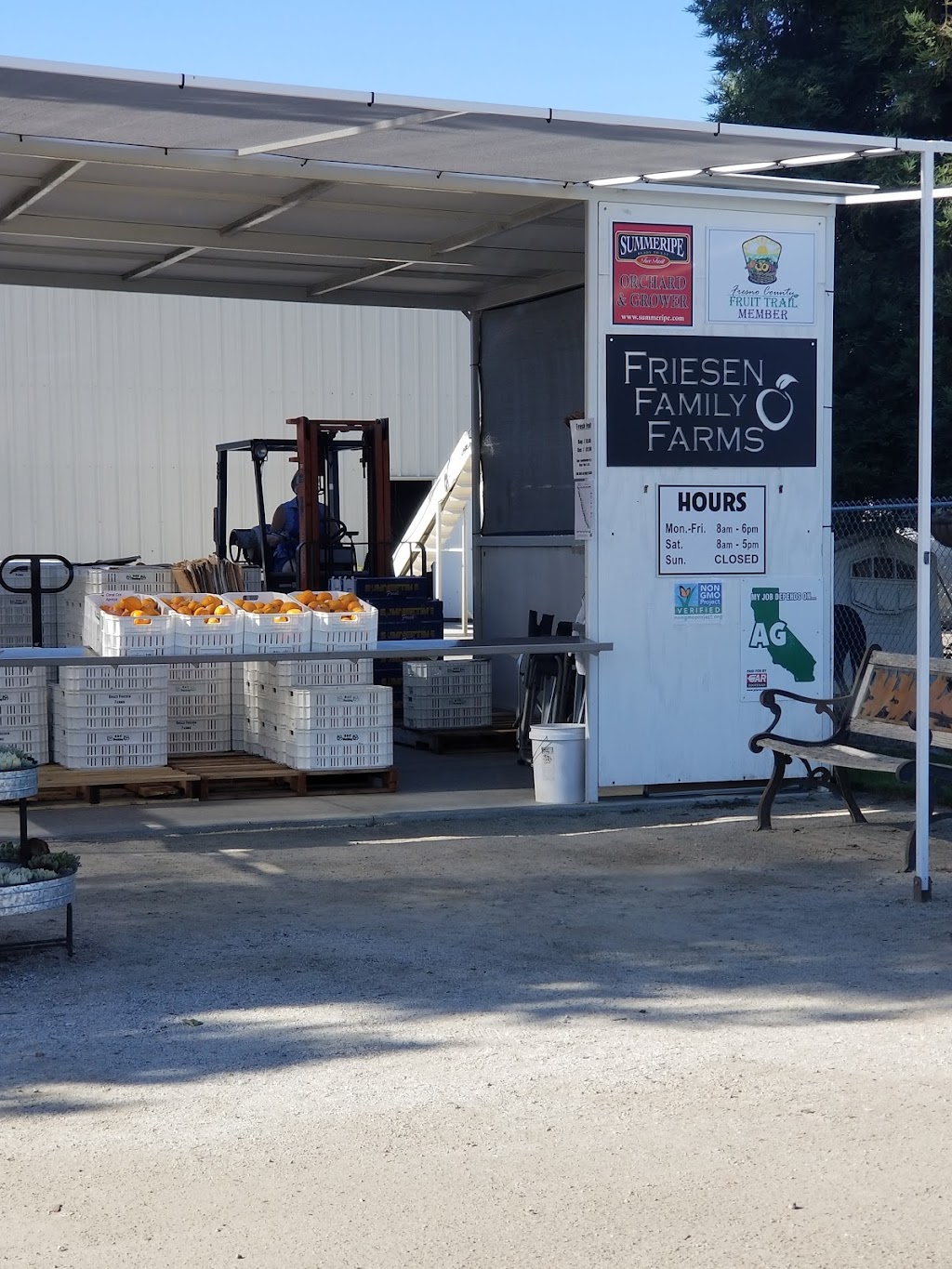 Friesen Family Farms Fruit Stand | 15496 E Saginaw Ave, Kingsburg, CA 93631, USA | Phone: (559) 859-0842