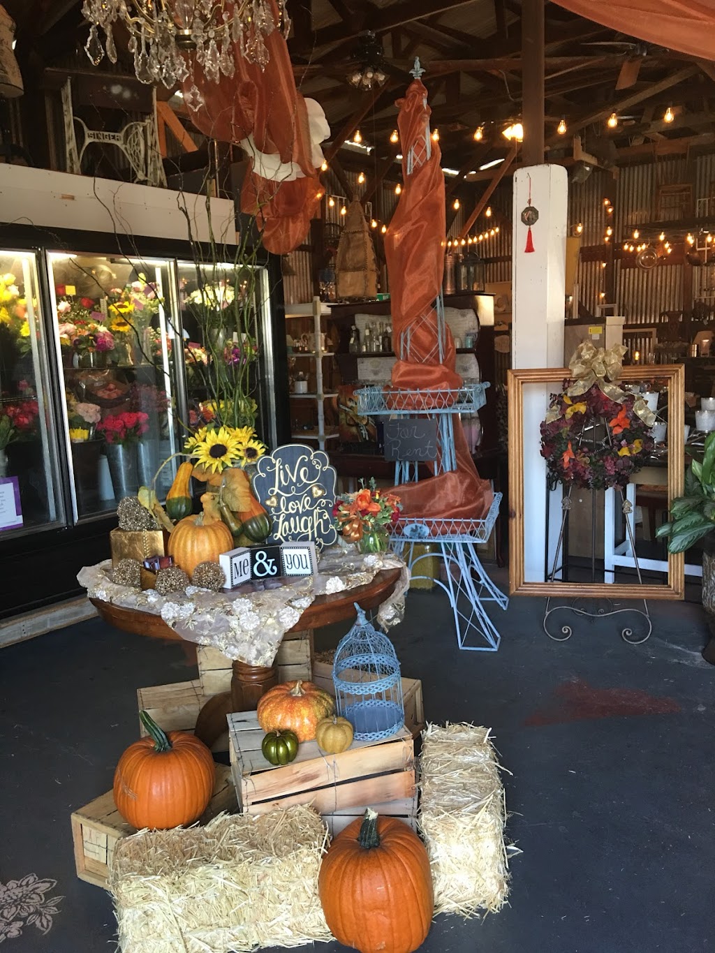 The Mercantile Store (of The Barn Florist & Mercantile Store) | 13277 I-8BL, El Cajon, CA 92021, USA | Phone: (619) 592-4444