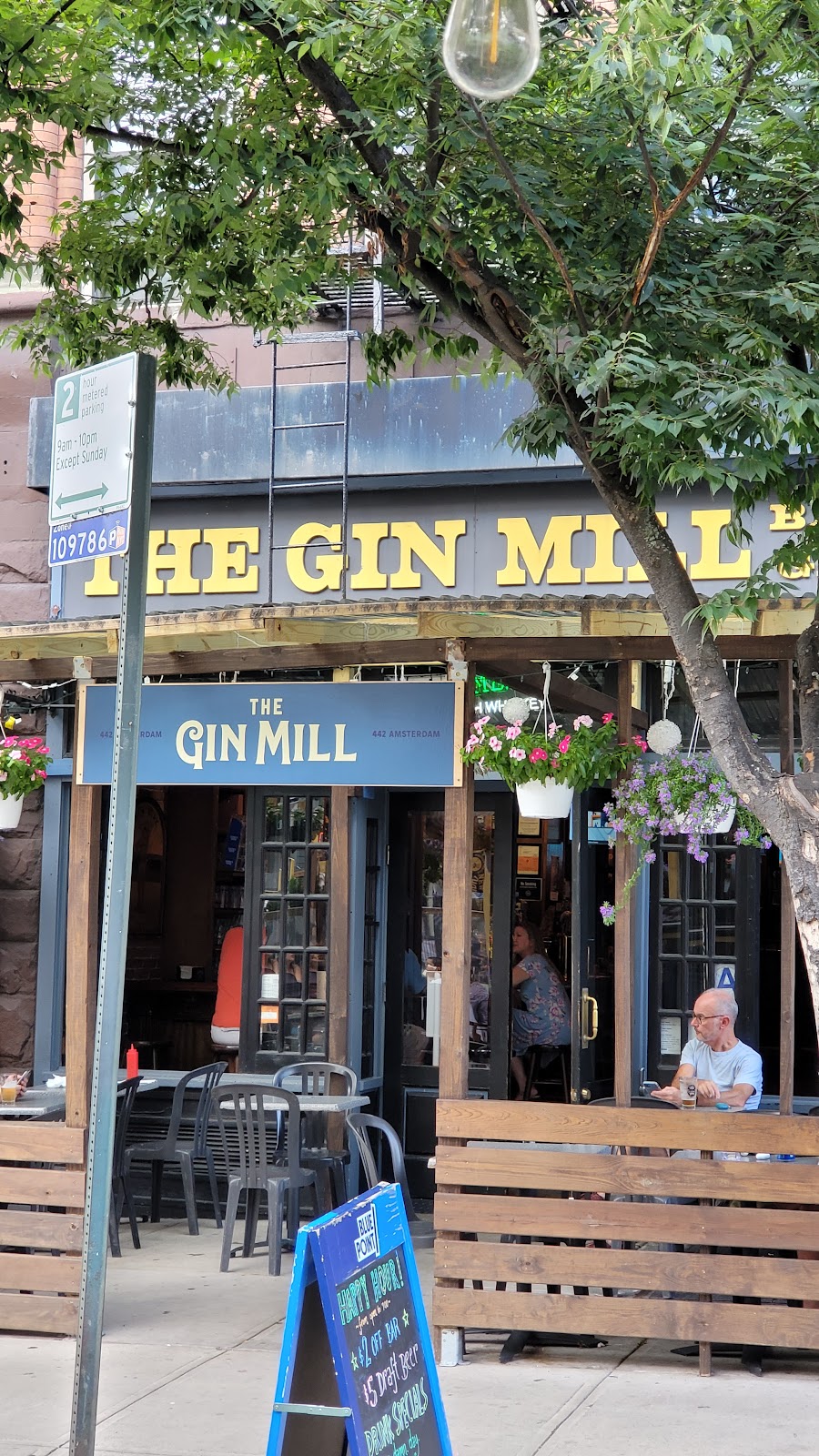 The Gin Mill | 442 Amsterdam Ave, New York, NY 10024, USA | Phone: (212) 580-9080