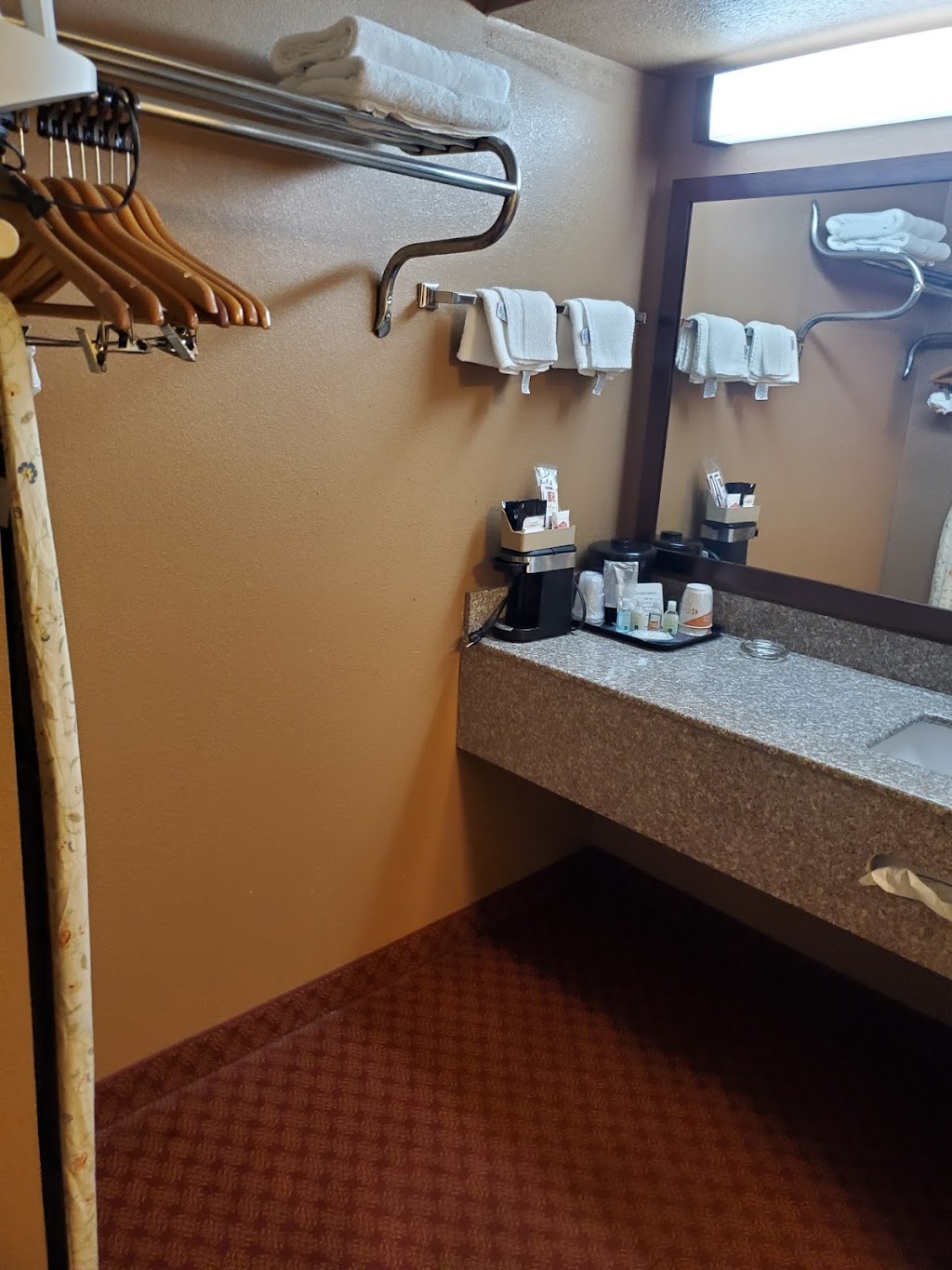 Quality Inn Kingston Springs | 116 Luyben Hills Rd, Kingston Springs, TN 37082, USA | Phone: (615) 250-2325