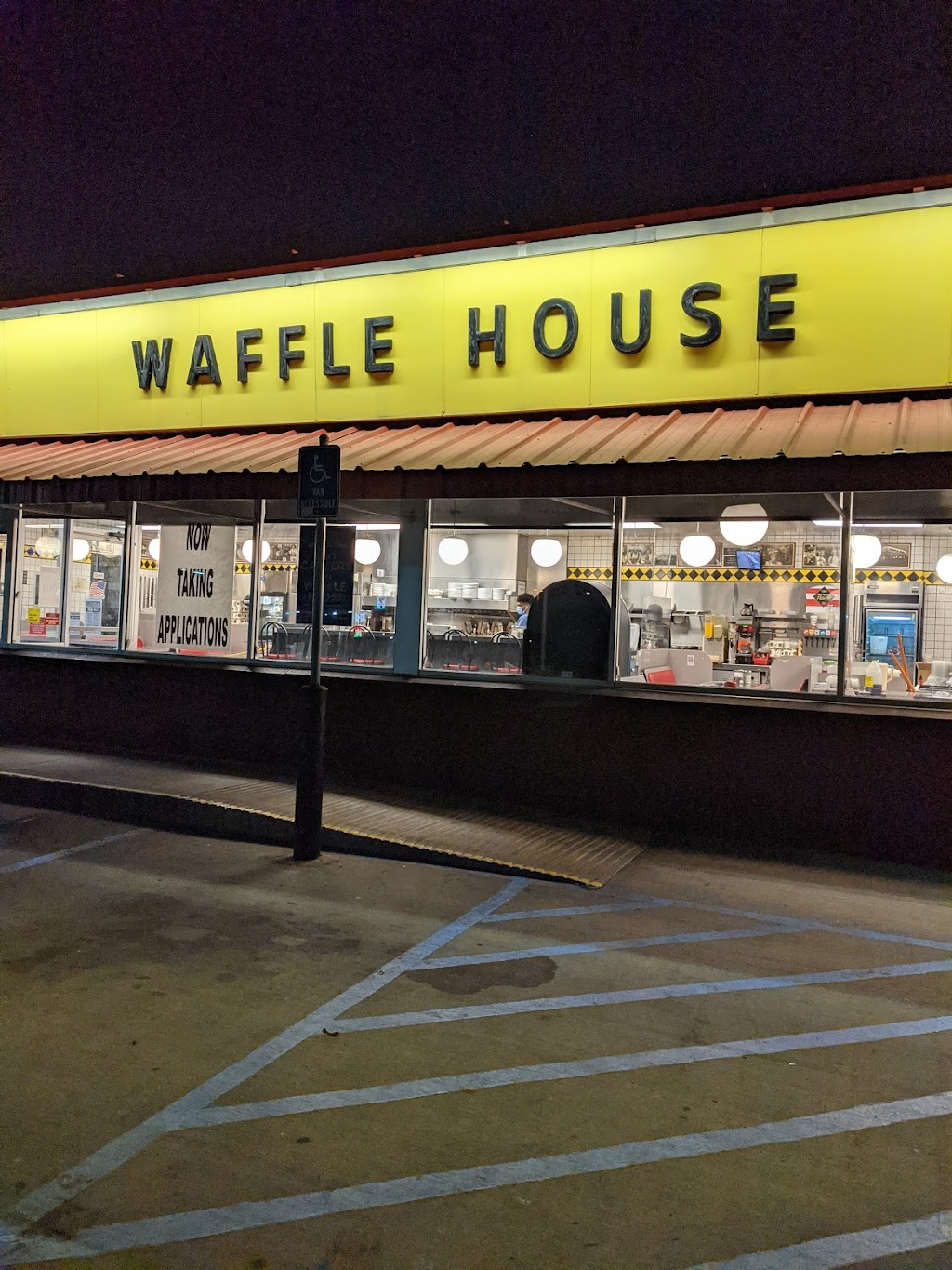 Waffle House | 1507 N Beckley Ave, DeSoto, TX 75115, USA | Phone: (972) 228-3855