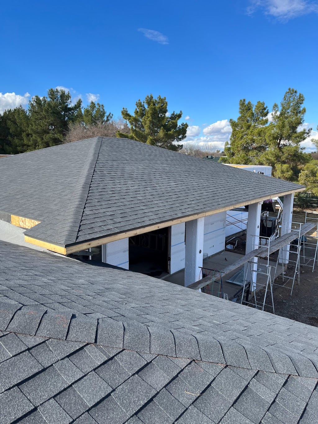 Gorilla Roofing LLC | 8210 W Roosevelt St, Peoria, AZ 85345, USA | Phone: (480) 267-2416