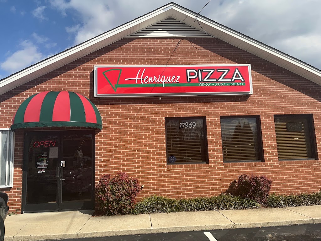 Henriquez Pizza | 17969 NC-109, Denton, NC 27239, USA | Phone: (336) 859-8028