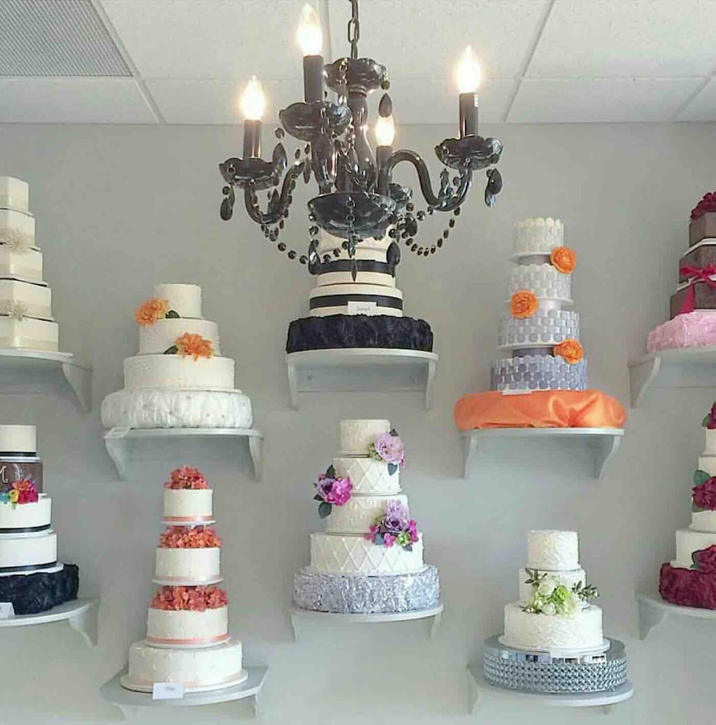 Buttercream Wedding Cakes & Desserts | 18172 Minnetonka Blvd, Wayzata, MN 55391, USA | Phone: (952) 249-0390