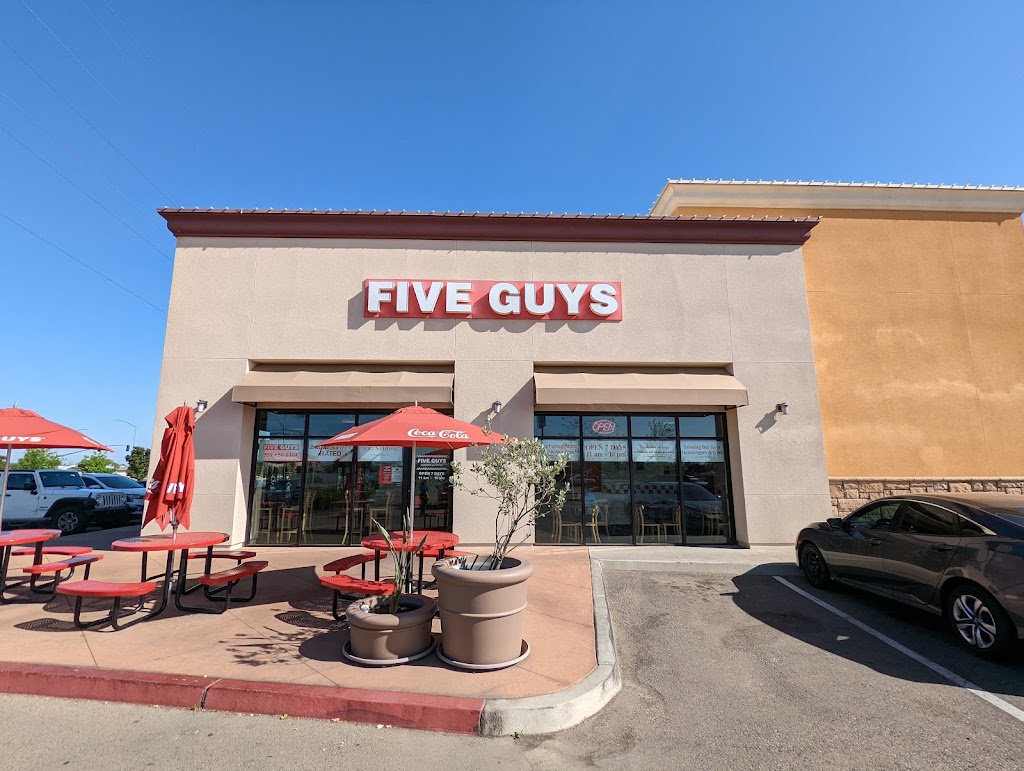 Five Guys | 6623 N Riverside Dr, Fresno, CA 93722, USA | Phone: (559) 650-0464