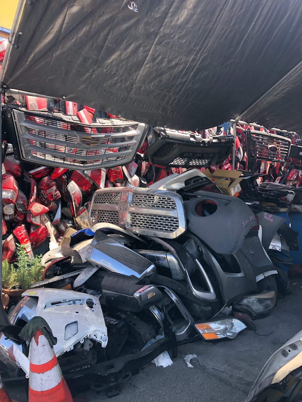 R & R USED PARTS | 914 N Henry Ford Ave, Wilmington, CA 90744, USA | Phone: (310) 847-7524