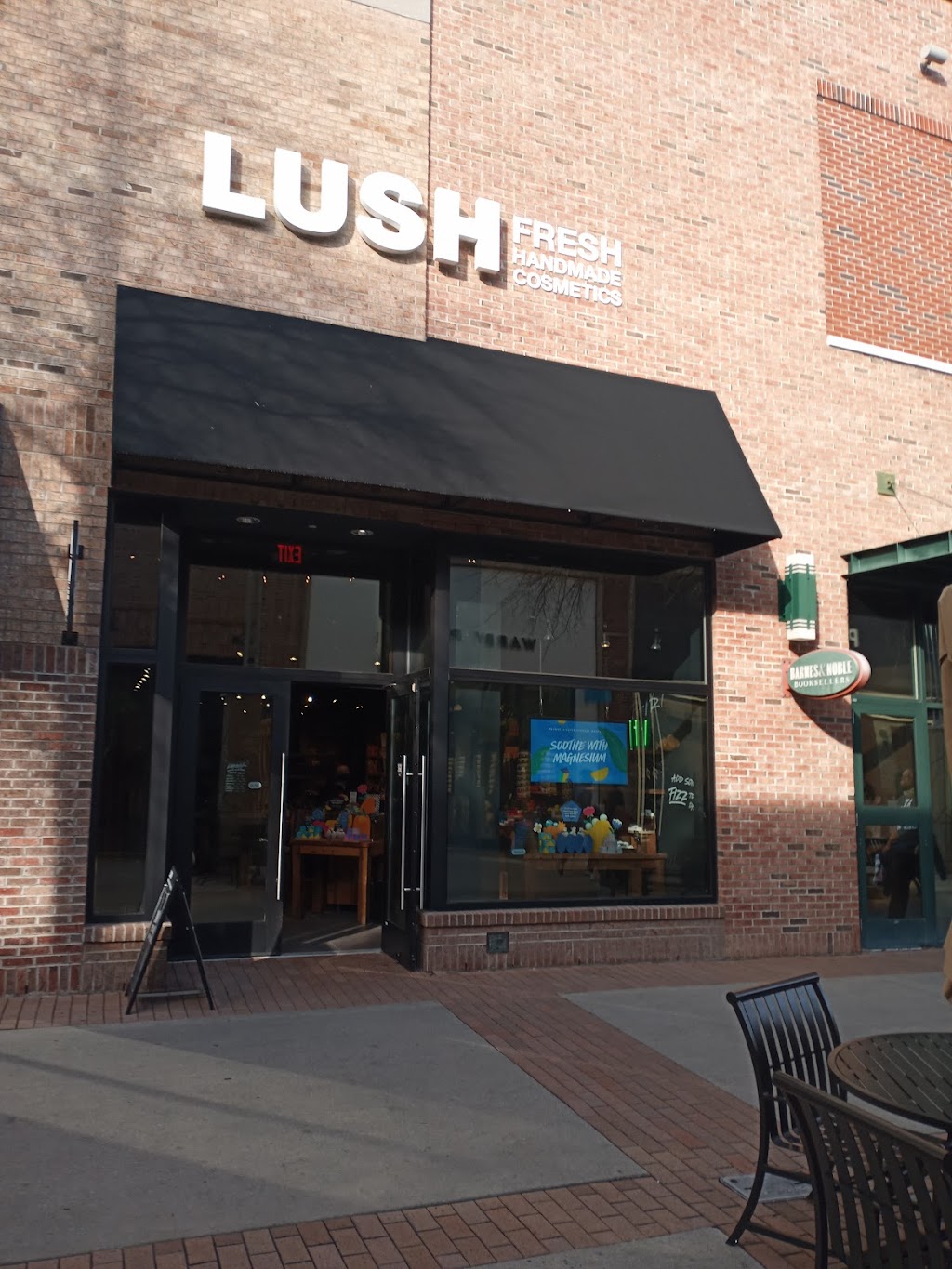 Lush Cosmetics Southpoint | 8030 Renaissance Pkwy, Durham, NC 27713, USA | Phone: (919) 224-1253