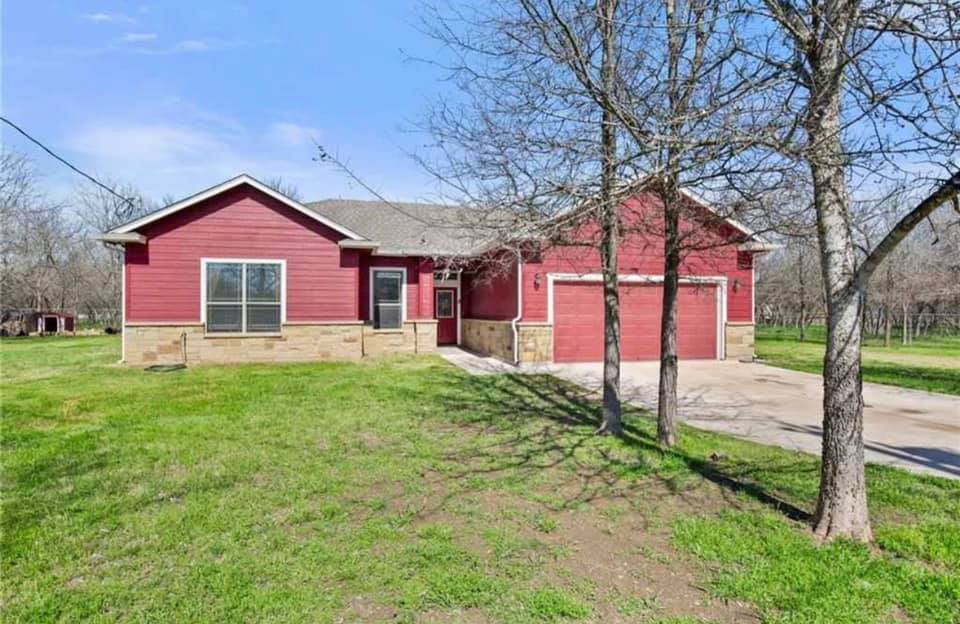 Rustic Oak Real Estate | 2108 Co Rd 137, Hutto, TX 78634, USA | Phone: (512) 845-1084