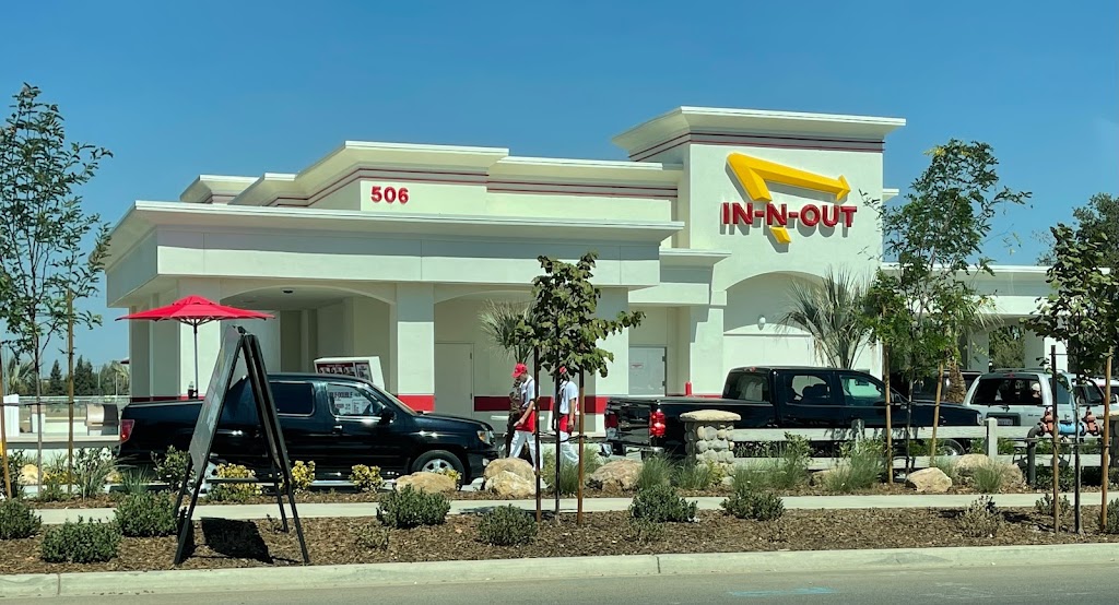 In-N-Out Burger | 506 W Riggin Ave, Visalia, CA 93291, USA | Phone: (800) 786-1000