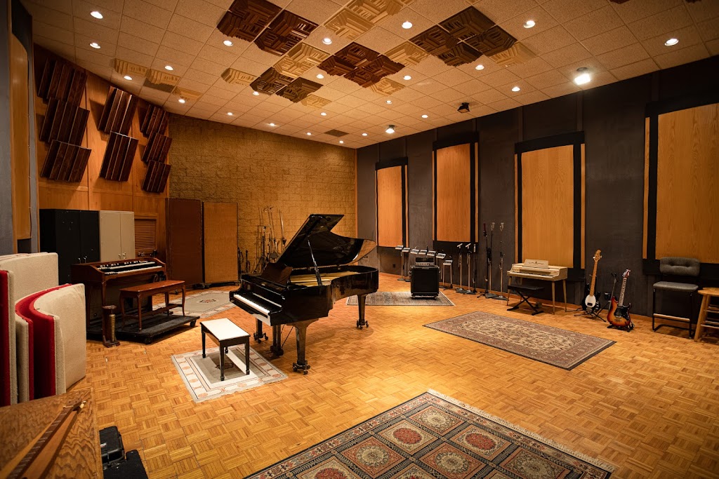 F5 SoundHouse | 2543 Nicollet Ave, Minneapolis, MN 55404, USA | Phone: (612) 454-6935