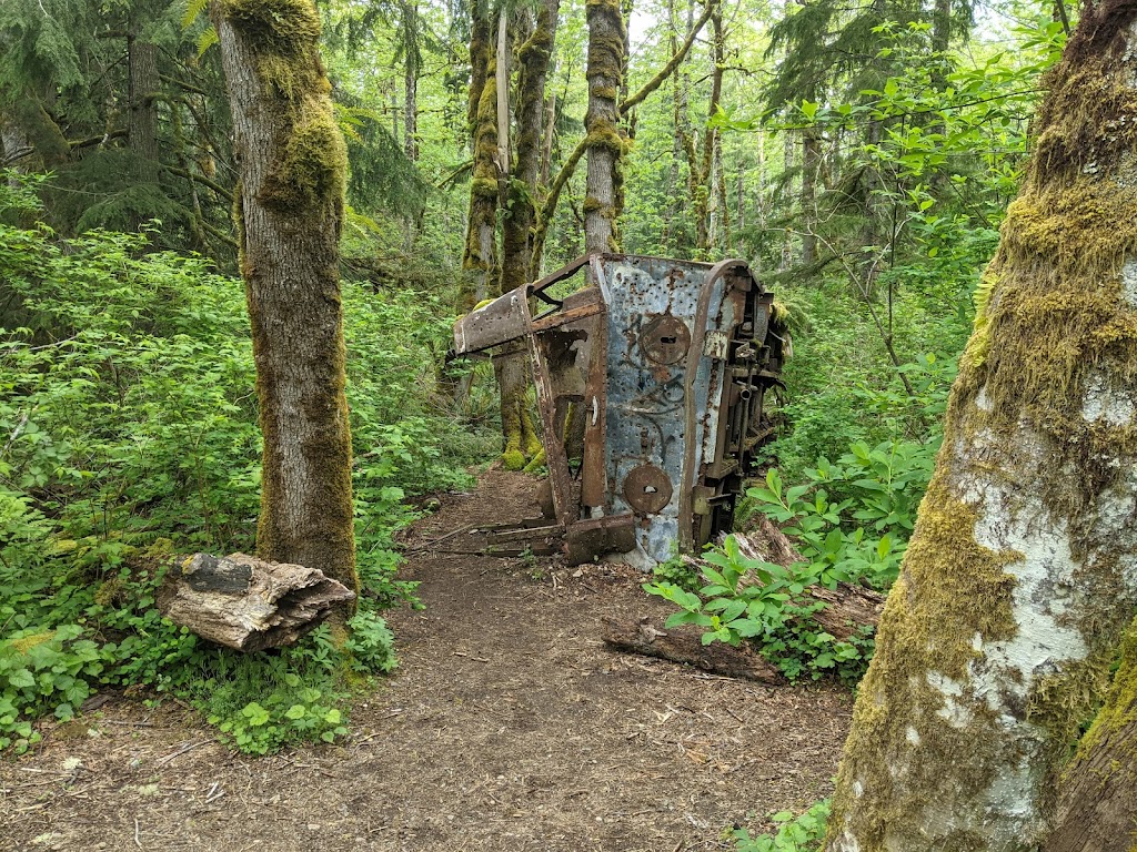 Highpoint Trailhead | Parking lot, 26415 SE 79th St, Issaquah, WA 98027, USA | Phone: (206) 625-1367