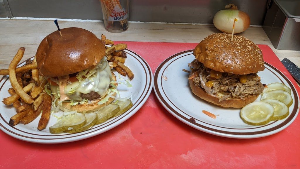 Lions Head Tavern | 995 Amsterdam Ave, New York, NY 10025, USA | Phone: (212) 866-1030