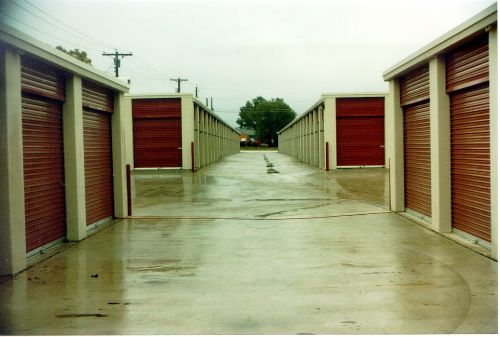 Garland Self Storage | 172 E Avenue B, Garland, TX 75040, USA | Phone: (972) 272-2222