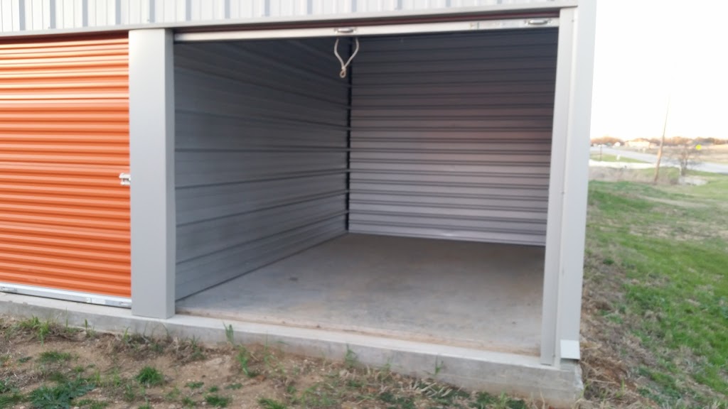 Trackside Self Storage | 1156 TX-81, Grandview, TX 76050, USA | Phone: (214) 335-6184