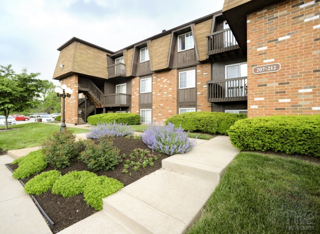 Fox Chase Apartments | 700 Fox Chase, Arnold, MO 63010, USA | Phone: (636) 296-2353