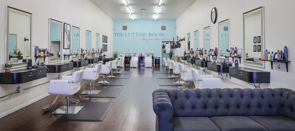 The cutting room salon | 46 W 10th St, Tracy, CA 95376, USA | Phone: (209) 832-3301