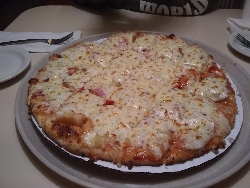 Pizza King | 110 W Harris St, Eaton, IN 47338, USA | Phone: (765) 396-9568