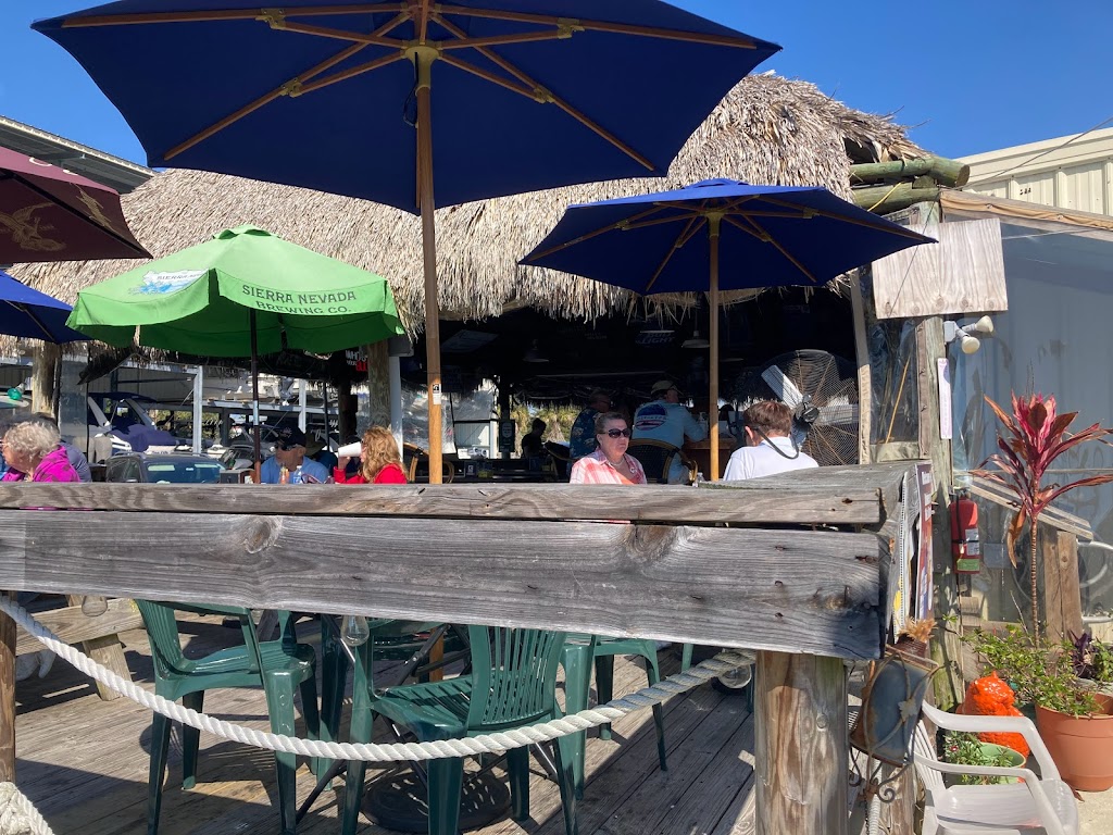 Hernando Beach Tropical Grille | 4139 Shoal Line Blvd, Hernando Beach, FL 34607, USA | Phone: (352) 556-2039