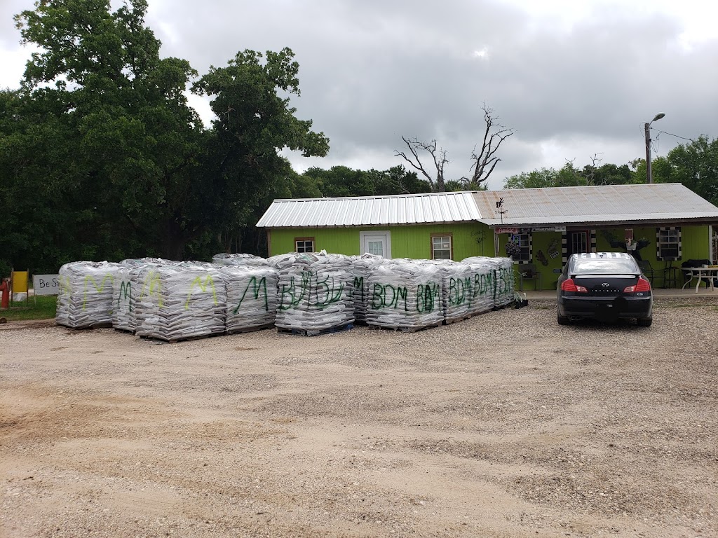 Lone Star Mulch & Compost LLC | 2223 Old McDade Rd, Elgin, TX 78621, USA | Phone: (512) 285-3970