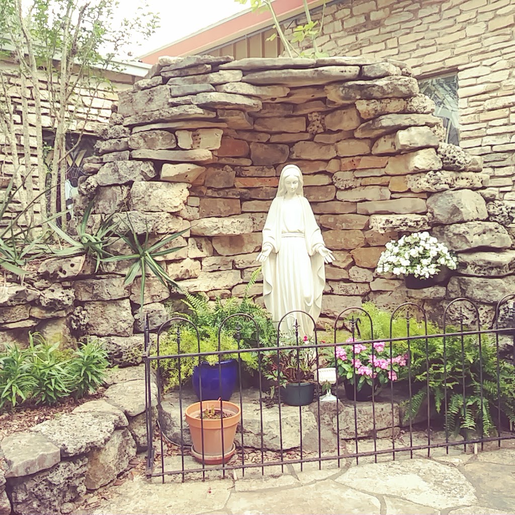 St Marys Catholic Church | 14711 Ranch Rd 12, Wimberley, TX 78676, USA | Phone: (512) 847-9181