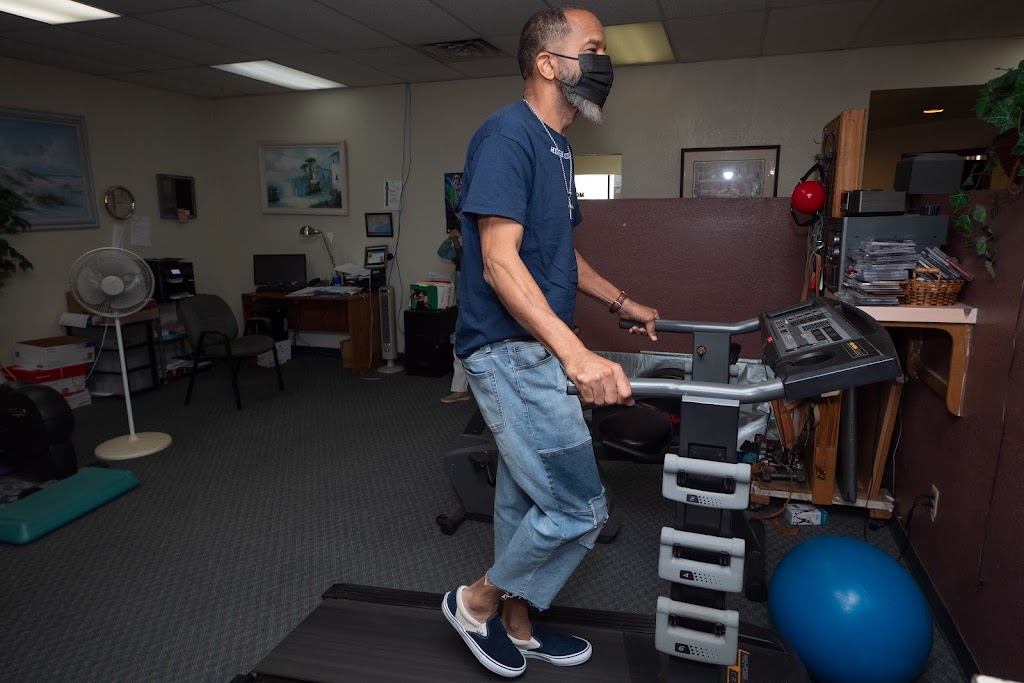 Modern Back and Neck Clinic | 4041 W Wheatland Rd #120, Dallas, TX 75237, USA | Phone: (972) 283-3300