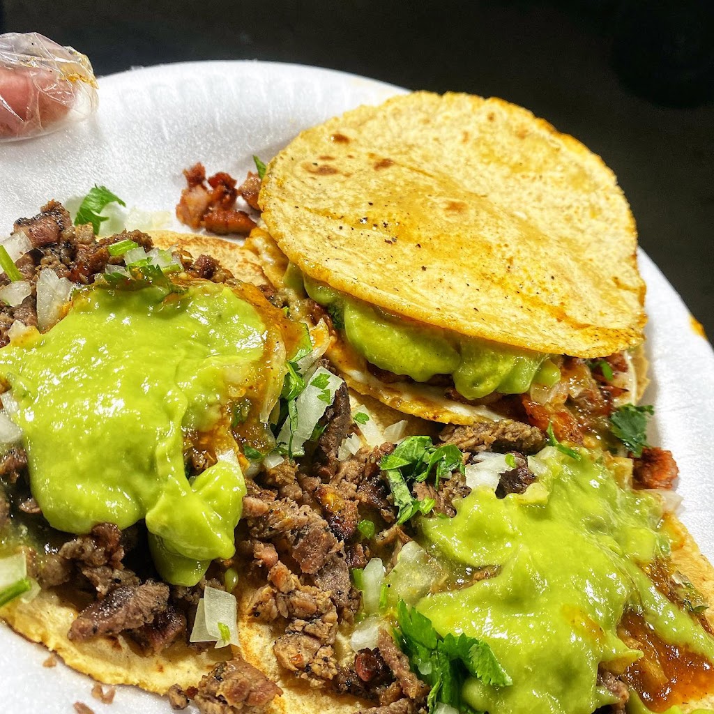 Tacos El Pistolon | 10485 Locust Ave, Bloomington, CA 92316, USA | Phone: (909) 313-6111