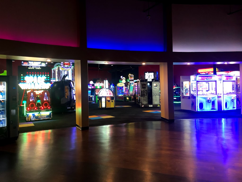 Pins N Pockets | 32250 Mission Trail, Lake Elsinore, CA 92530, USA | Phone: (951) 245-6250