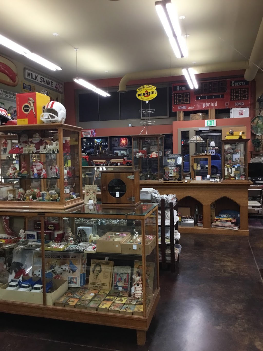 Railroad Street Antique Mall | 16167 SW Railroad St, Sherwood, OR 97140, USA | Phone: (503) 625-2246