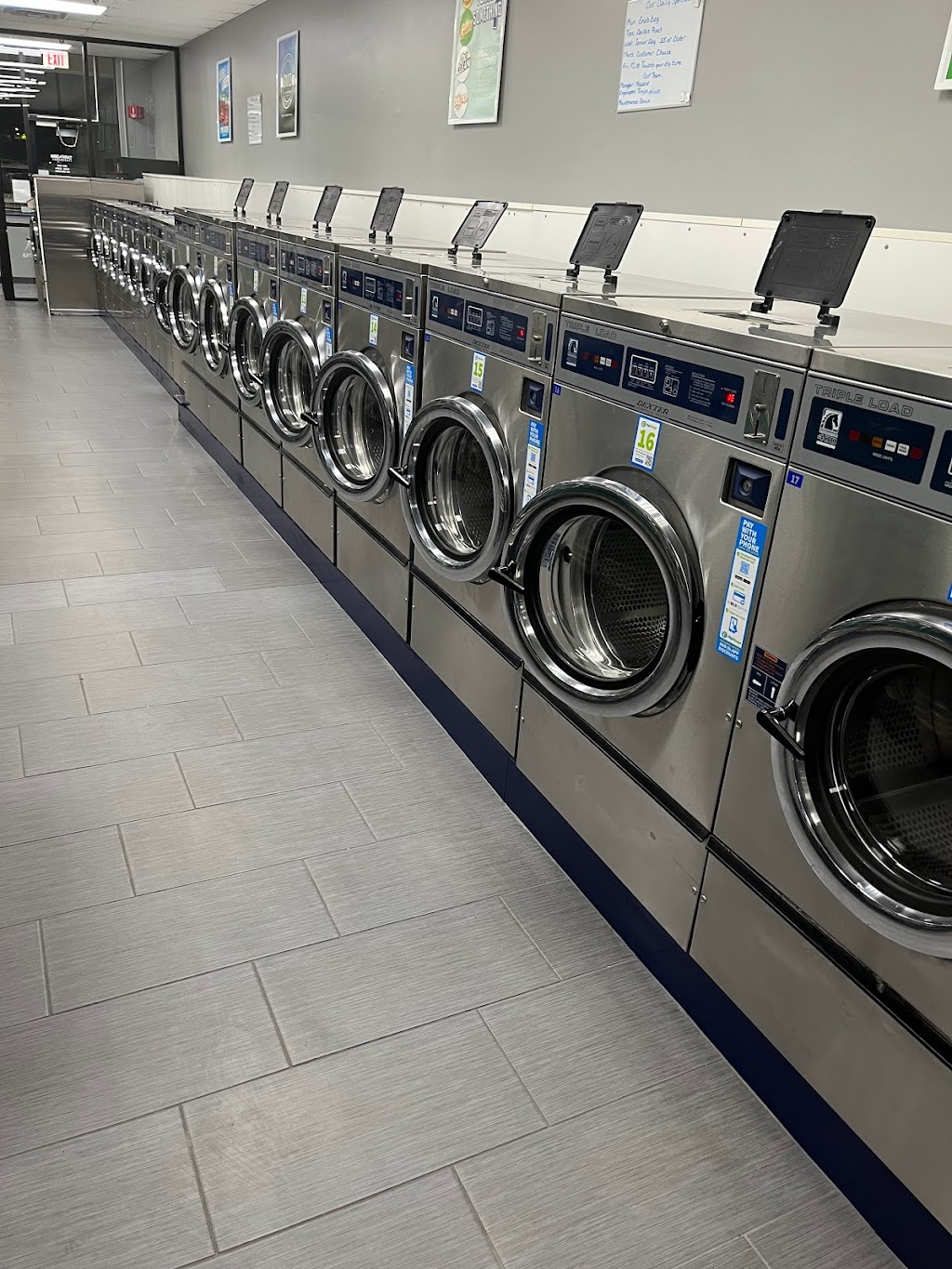 Duds n Suds Laundromat | 3054 Navarre Ave, Oregon, OH 43616, USA | Phone: (419) 691-5652