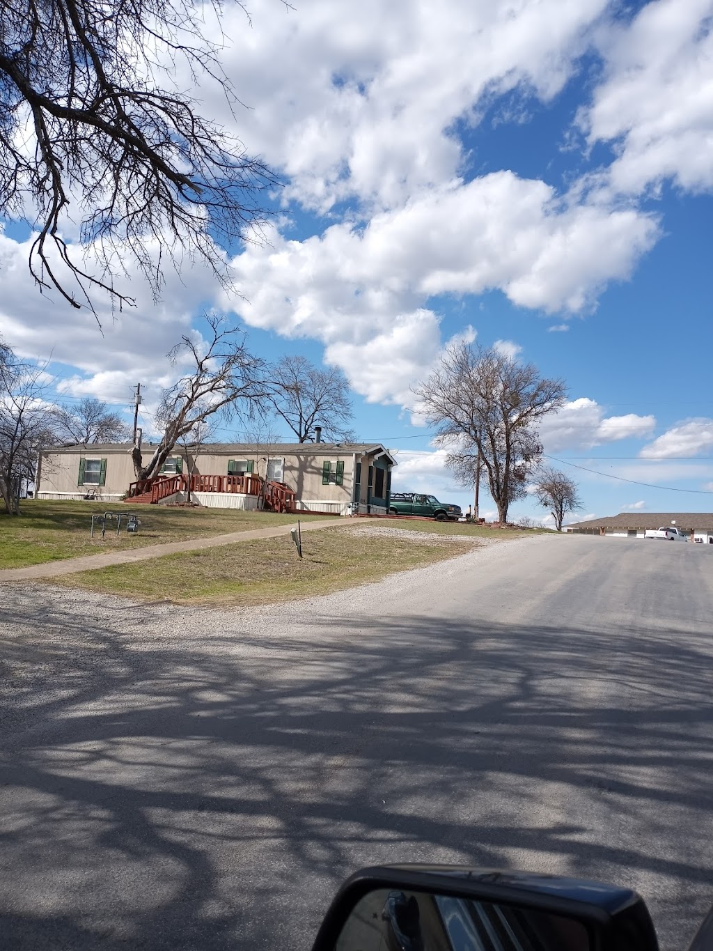 Oak Hill Mobile Home Park | 125 Oak Hill Dr, Weatherford, TX 76087, USA | Phone: (817) 613-9090