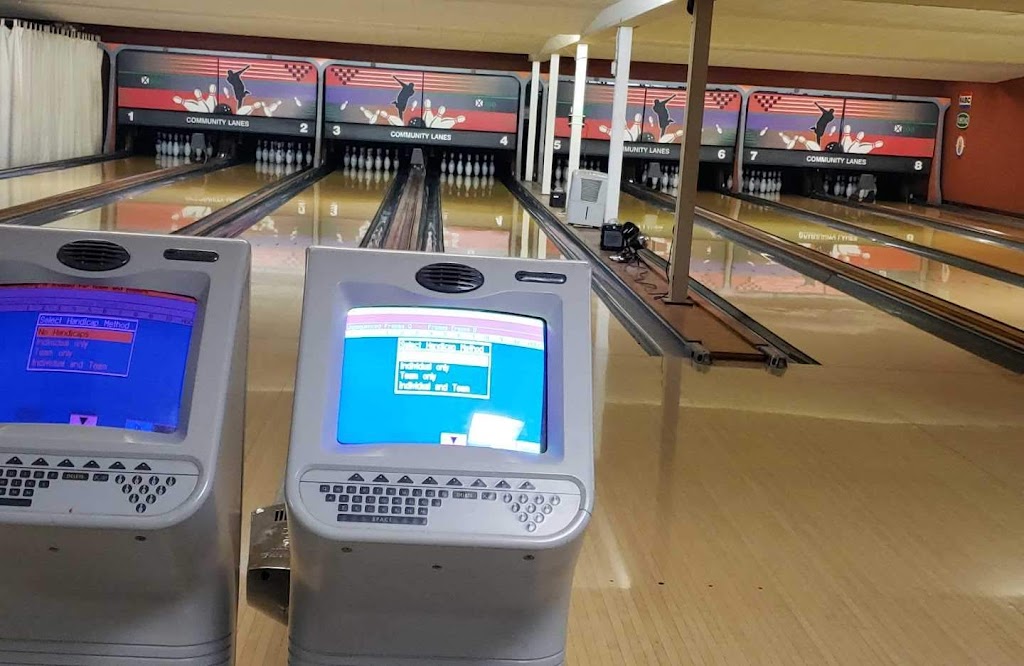 Mascoutah Community Lanes | 106 E George St, Mascoutah, IL 62258, USA | Phone: (618) 566-8430