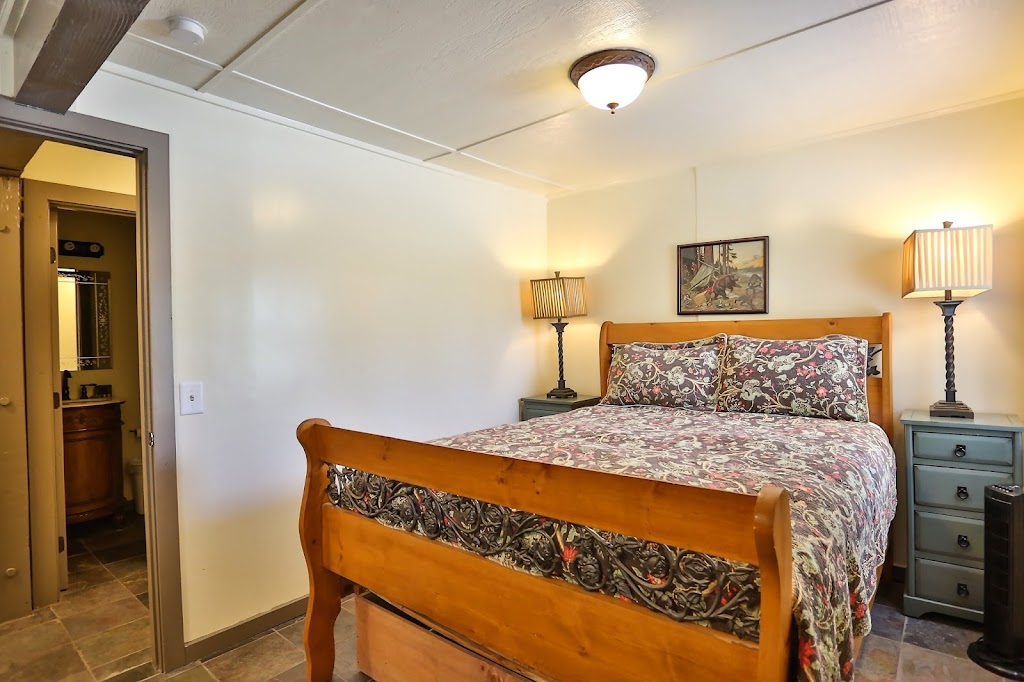 Bear Creek Resort | 40210 Big Bear Blvd, Big Bear Lake, CA 92315, USA | Phone: (877) 428-9335