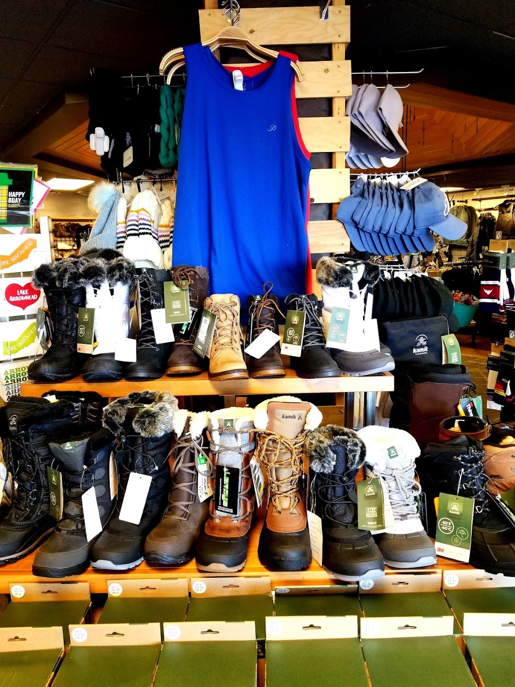Leroys Shoes & Clothing | 28200 CA-189 c100, Lake Arrowhead, CA 92352, USA | Phone: (909) 336-6992