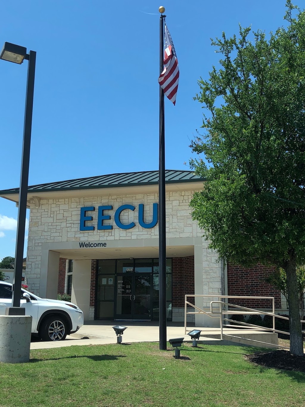 EECU Credit Union | 1253 N Little School Rd, Arlington, TX 76017, USA | Phone: (817) 882-0457