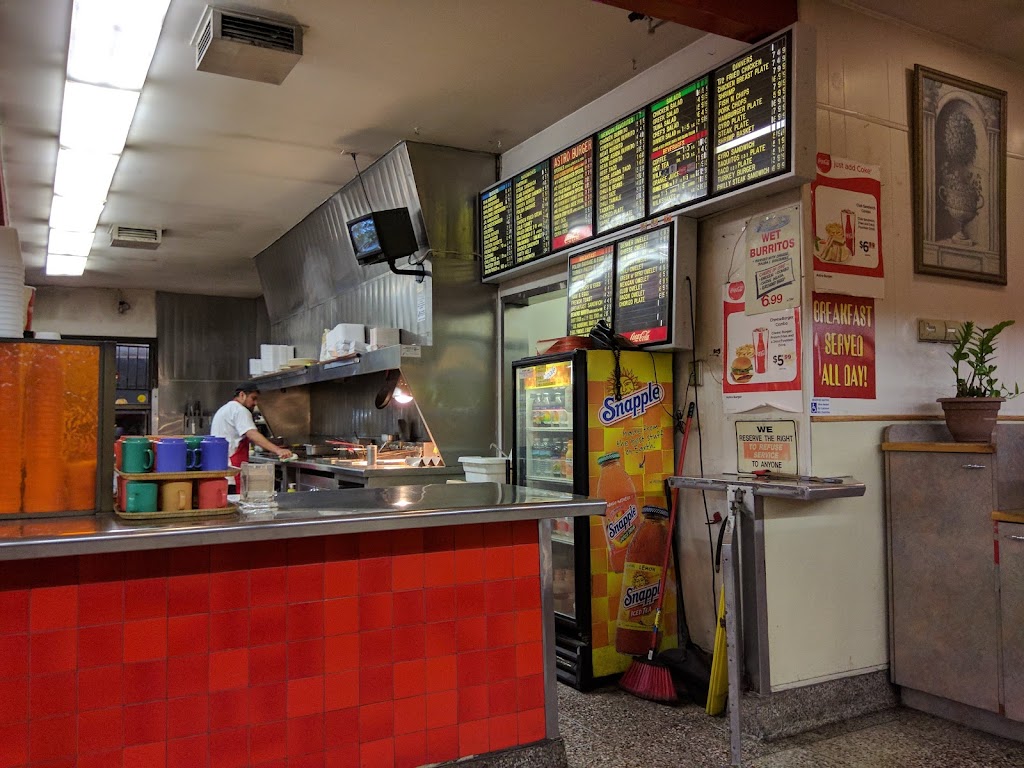 Astro Burgers #7 | 1510 Rosecrans Ave, Gardena, CA 90249, USA | Phone: (310) 538-2891