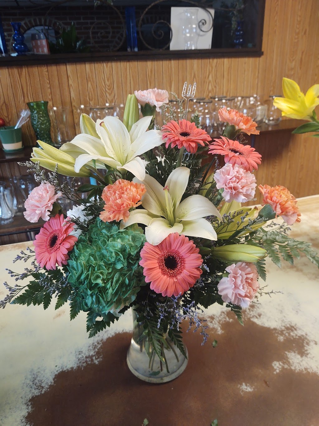 Sheldons Flowers | 713 Virginia Ave, Rochester, PA 15074, USA | Phone: (724) 775-8800