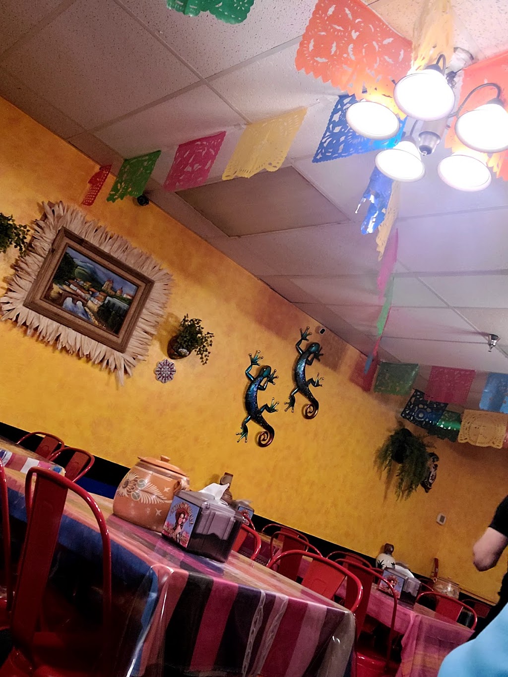 Maria Bonita Mexican Grill | 3893 SW Hall Blvd, Beaverton, OR 97005, USA | Phone: (503) 372-6742