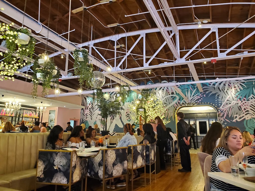XOXO Dining Room | 3121 Ross Ave, Dallas, TX 75225, USA | Phone: (469) 669-9726
