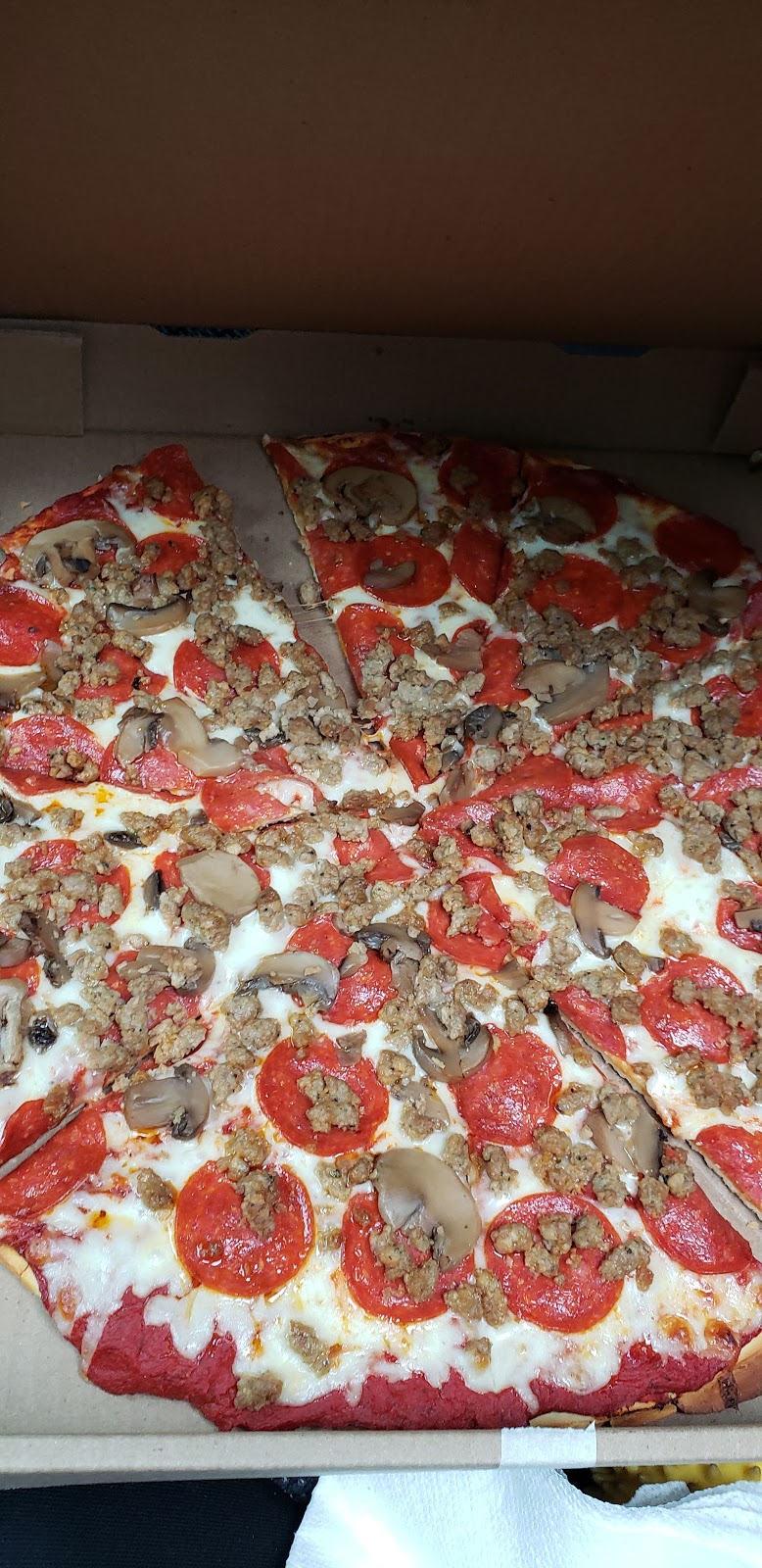 Oogies Country Pizza | 143 W Madison St, Gibsonburg, OH 43431, USA | Phone: (419) 637-7535