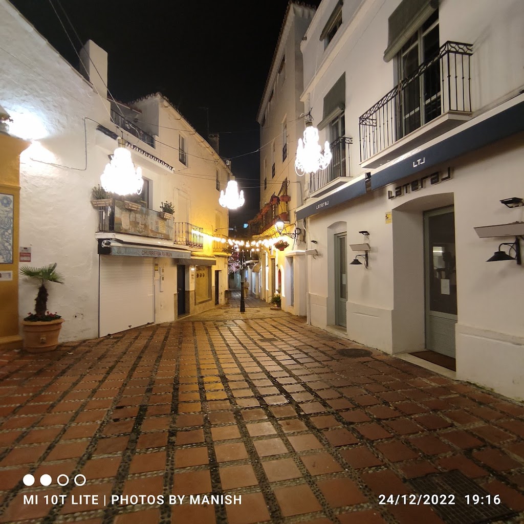 Churrería Ramón | Pl. de los Naranjos, 8, 29601 Marbella, Málaga, Spain | Phone: 952 77 85 46