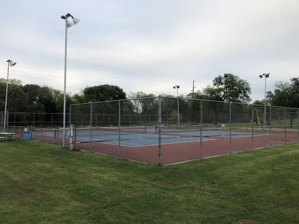 Hillsboro City Park | 200 Milford Rd, Hillsboro, TX 76645, USA | Phone: (254) 582-3478