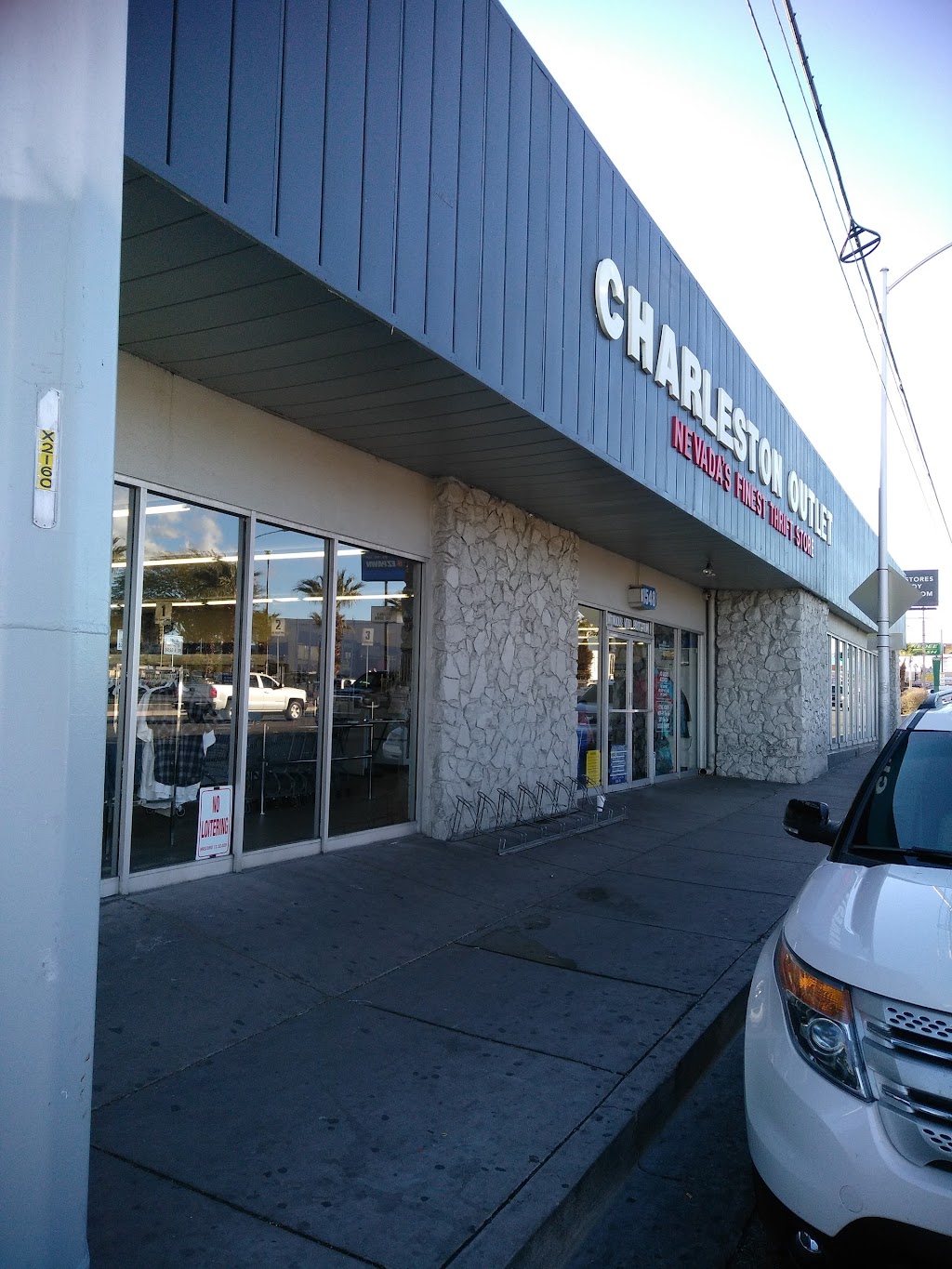 Charleston Outlet Thrift Store | 1548 E Charleston Blvd, Las Vegas, NV 89104, USA | Phone: (702) 388-1446