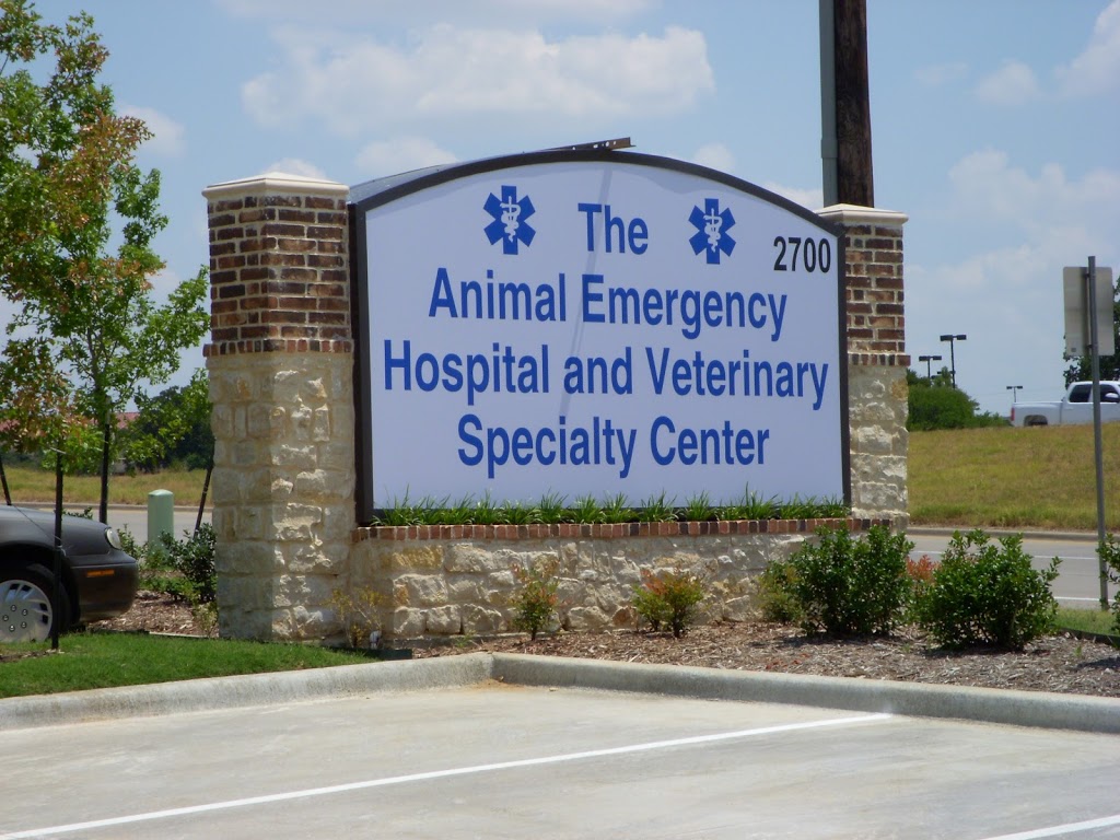 Animal Emergency Hospital of North Texas | 2700 W State Hwy 114, Grapevine, TX 76051, USA | Phone: (817) 410-2273