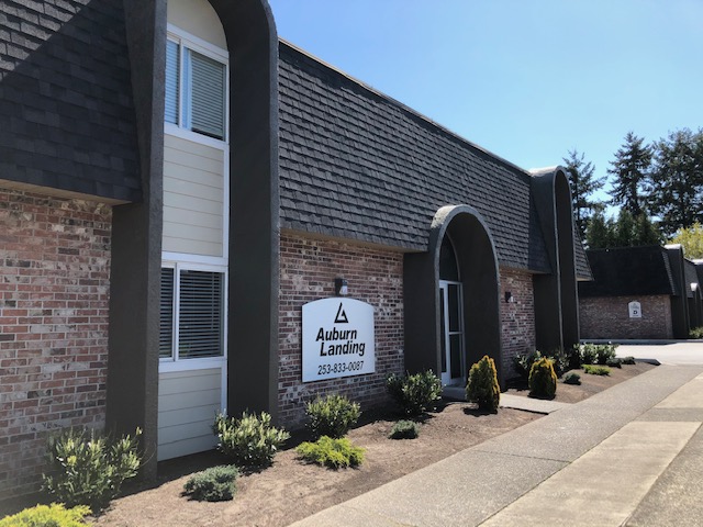 Auburn Landing Apartments | 904 22nd St NE Office, Auburn, WA 98002, USA | Phone: (253) 833-0087