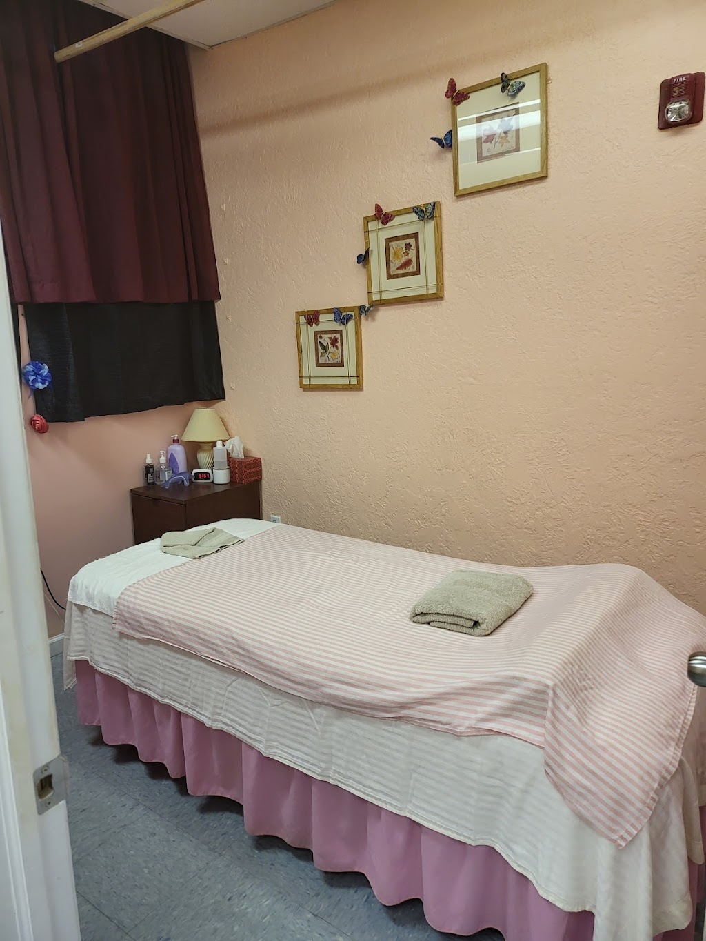 New royal day spa | 103400 Overseas Hwy #110, Key Largo, FL 33037, USA | Phone: (305) 735-4503