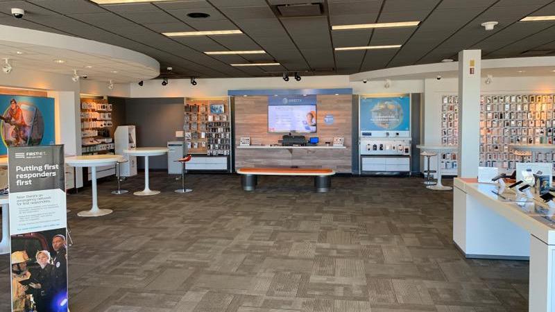 AT&T Store | 6294 Mayfield Rd, Mayfield Heights, OH 44124, USA | Phone: (440) 525-2565