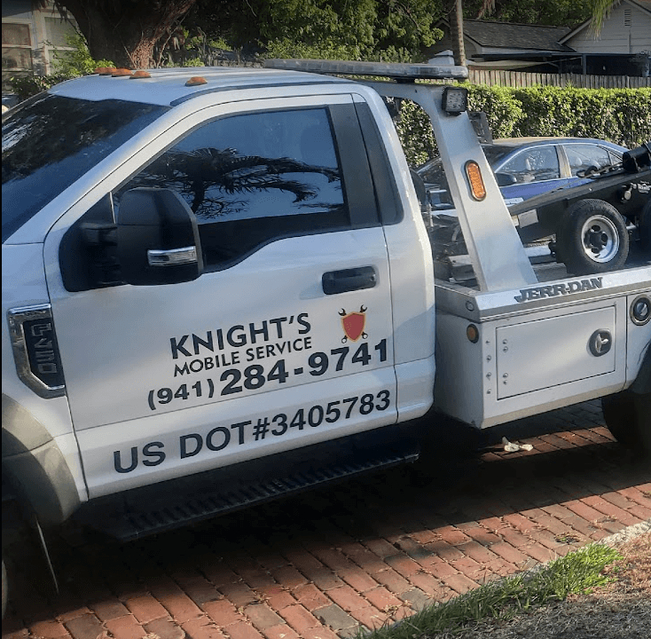 Knights Towing | 1410 18th Ave Dr E, Palmetto, FL 34221, USA | Phone: (941) 284-9741