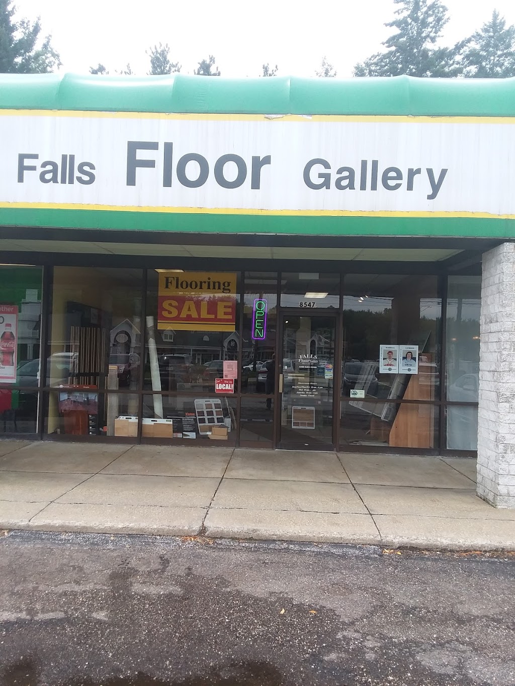 Falls Floor Gallery | 8547 E Washington St, Chagrin Falls, OH 44023, USA | Phone: (440) 543-1556