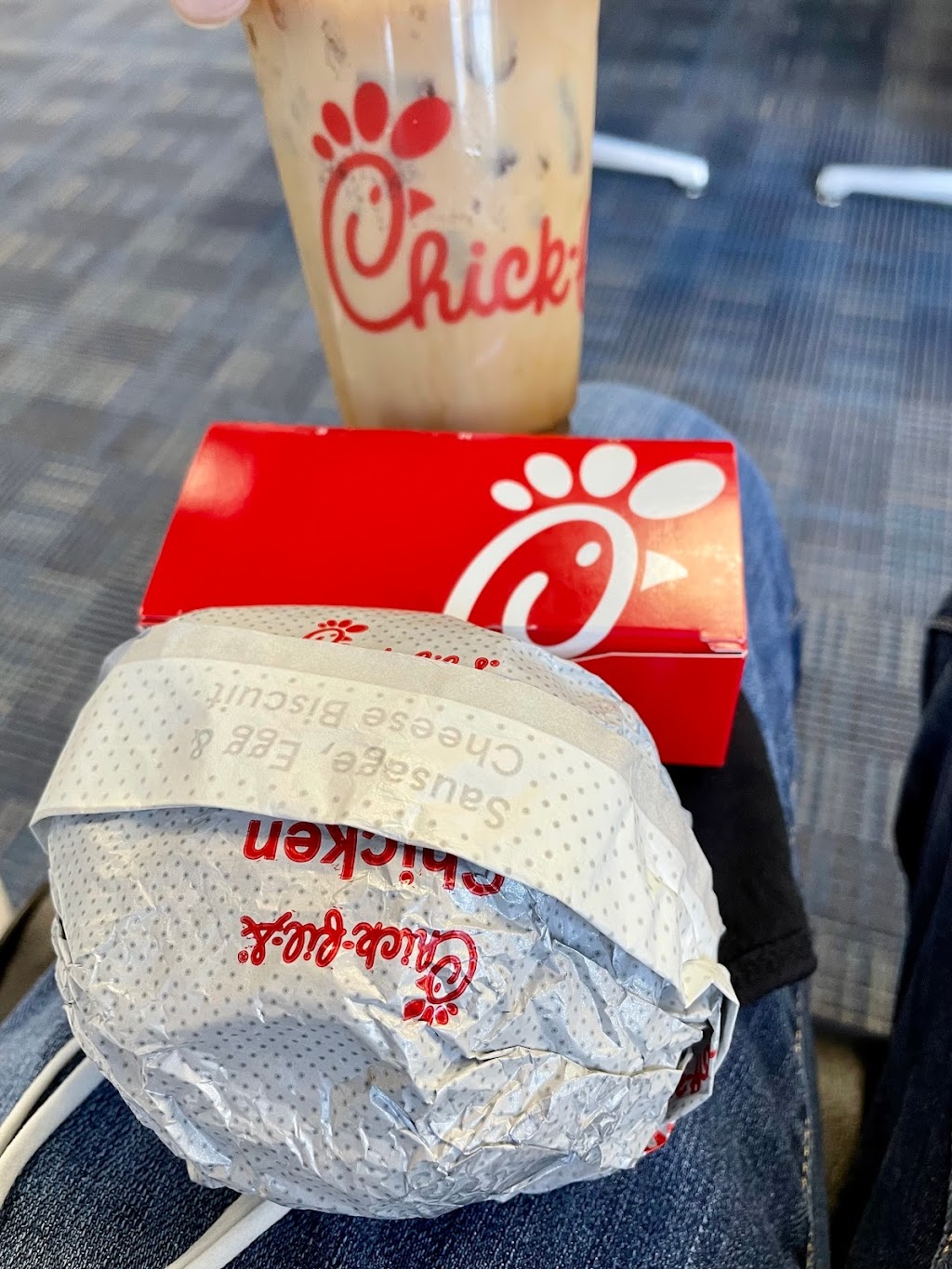 Chick-fil-A | 1 Saarinen Cir Terminal D, Dulles, VA 20166, USA | Phone: (703) 572-9800